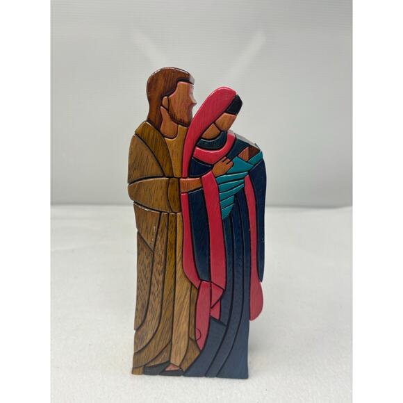 Woodflair Handmade Peru Multicolor Wood Mary Joseph Jesus Sculpture Wood Figure - Picture 2 of 8